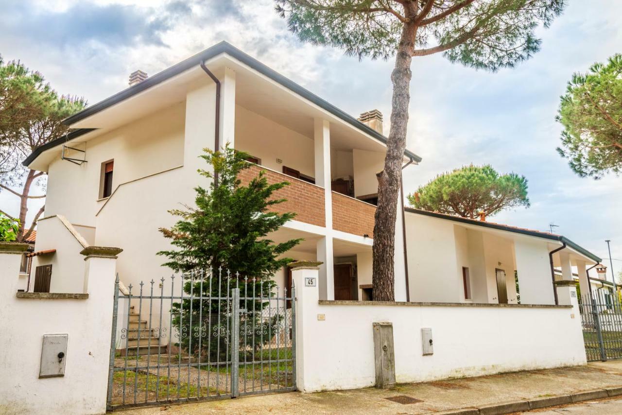 Agenzia Vear - Lido Di Volano Exterior foto